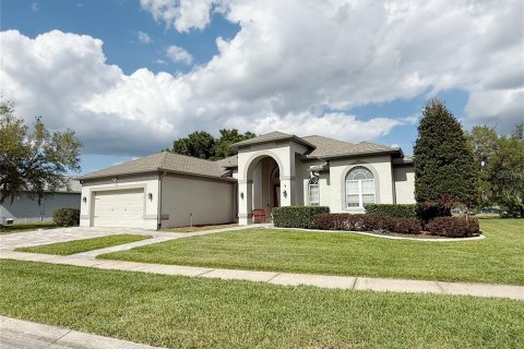 House in Orlando, Florida 4 bedrooms, 244.43 sq.m. № 2375797