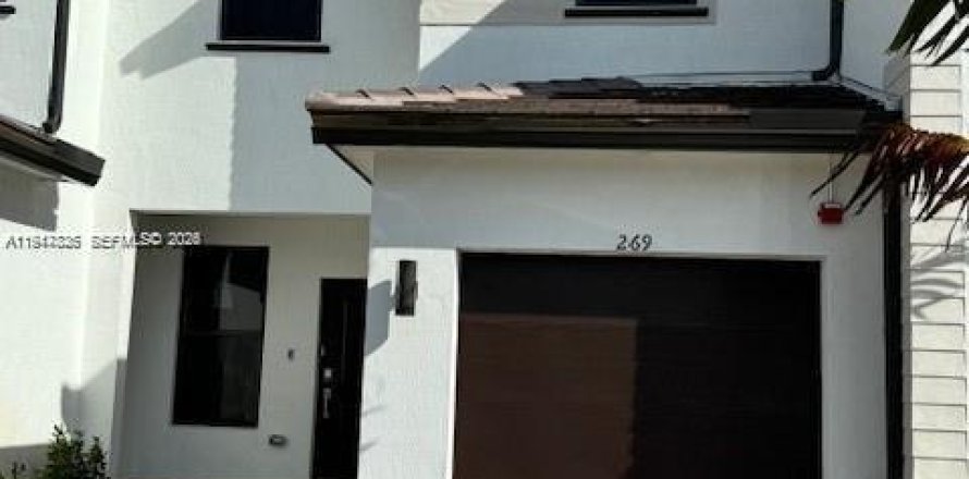 Touwnhouse à Pembroke Pines, Floride 3 chambres № 2003934