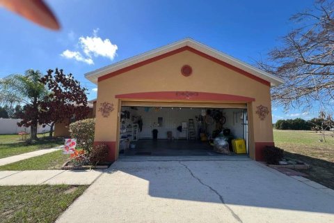 Villa ou maison à louer à Kissimmee, Floride: 3 chambres, 115.38 m2 № 2103931 - photo 3