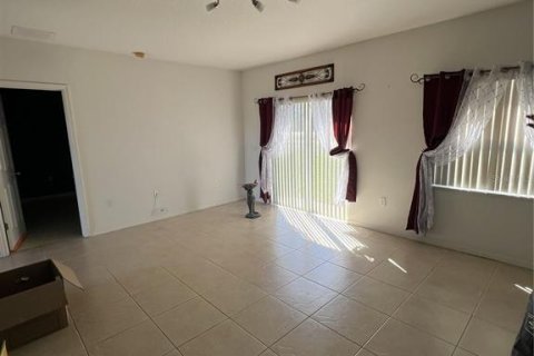 Villa ou maison à louer à Kissimmee, Floride: 3 chambres, 115.38 m2 № 2103931 - photo 5