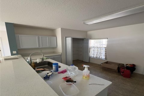 Villa ou maison à louer à Kissimmee, Floride: 3 chambres, 115.38 m2 № 2103931 - photo 4