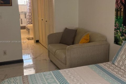 Купить кондоминиум в Санрайз, Флорида 1 спальня, 69.68м2, № 2253639 - фото 15