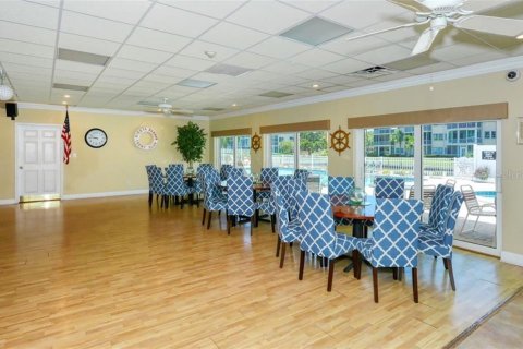 Condo in Sarasota, Florida, 2 bedrooms  № 213465 - photo 28