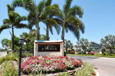 Condo in Sarasota, Florida, 2 bedrooms  № 213465 - photo 20