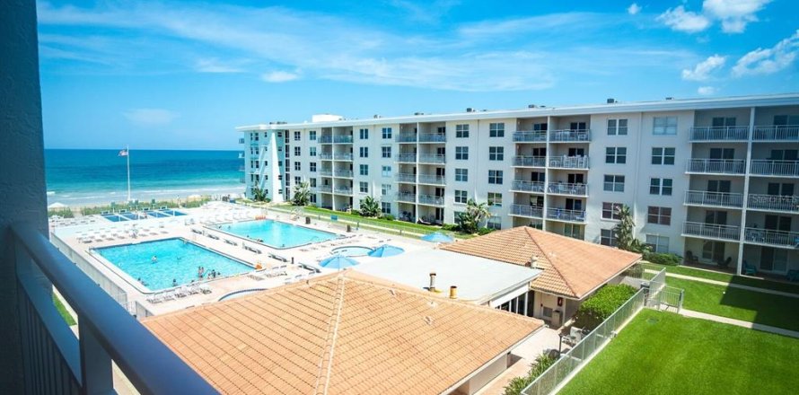 Condominio en New Smyrna Beach, Florida, 2 dormitorios № 1665974