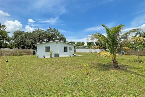 Villa ou maison à louer à Fort Lauderdale, Floride: 3 chambres, 116.31 m2 № 2286774 - photo 6