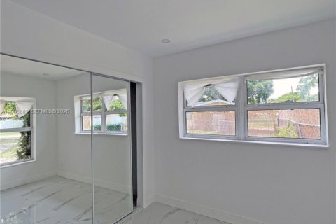 Villa ou maison à louer à Fort Lauderdale, Floride: 3 chambres, 116.31 m2 № 2286774 - photo 11