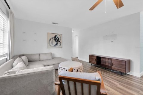 Casa en venta en Seminole, Florida, 3 dormitorios, 104.24 m2 № 2386598 - foto 6