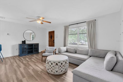 Casa en venta en Seminole, Florida, 3 dormitorios, 104.24 m2 № 2386598 - foto 4