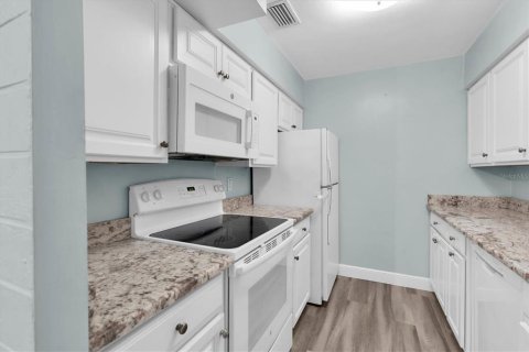 Casa en venta en Seminole, Florida, 3 dormitorios, 104.24 m2 № 2386598 - foto 10