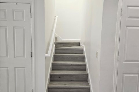 Townhouse in Orlando, Florida 3 bedrooms, 141.21 sq.m. № 2285515 - photo 13