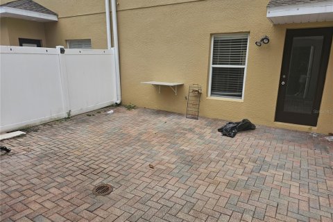 Townhouse in Orlando, Florida 3 bedrooms, 141.21 sq.m. № 2285515 - photo 30