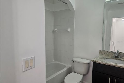 Townhouse in Orlando, Florida 3 bedrooms, 141.21 sq.m. № 2285515 - photo 24