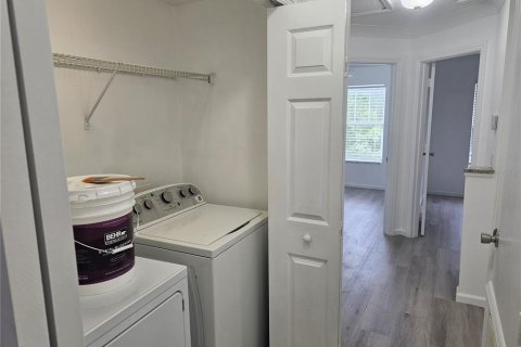 Townhouse in Orlando, Florida 3 bedrooms, 141.21 sq.m. № 2285515 - photo 23
