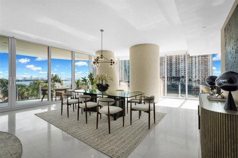 Снять в аренду квартиру в Майами, Флорида 3 спальни, 267.28м2, № 1986292 - фото 19