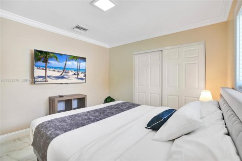 Casa en venta en Hollywood, Florida, 4 dormitorios, 196.95 m2 № 1990693 - foto 21