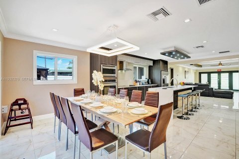 Casa en venta en Hollywood, Florida, 4 dormitorios, 196.95 m2 № 1990693 - foto 7
