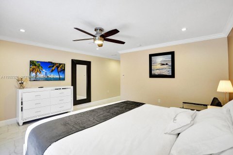 Casa en venta en Hollywood, Florida, 4 dormitorios, 196.95 m2 № 1990693 - foto 3