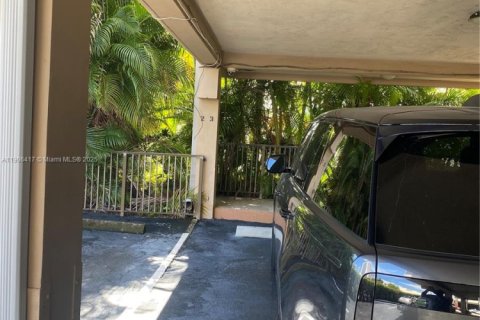 Copropriété à louer à Hallandale Beach, Floride: 1 chambre, 54.81 m2 № 1957169 - photo 12