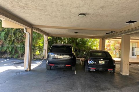 Copropriété à louer à Hallandale Beach, Floride: 1 chambre, 54.81 m2 № 1957169 - photo 13