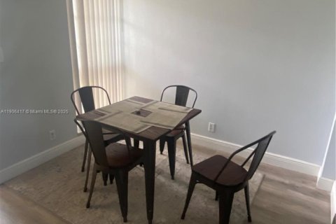 Copropriété à louer à Hallandale Beach, Floride: 1 chambre, 54.81 m2 № 1957169 - photo 4
