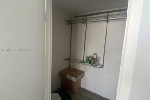 Copropriété à louer à Hallandale Beach, Floride: 1 chambre, 54.81 m2 № 1957169 - photo 8