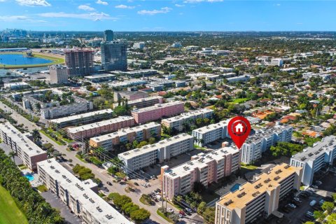 Купить кондоминиум в Халландейл-Бич, Флорида 2 спальни, 101.45м2, № 2027362 - фото 29