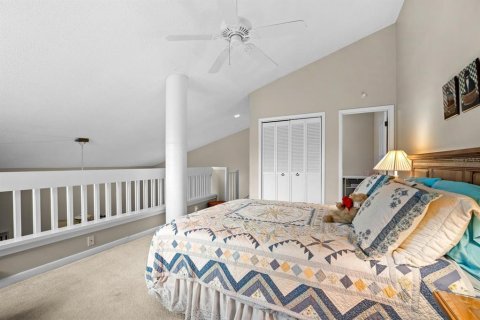 Townhouse in Tampa, Florida 3 bedrooms, 169.08 sq.m. № 2409779 - photo 18