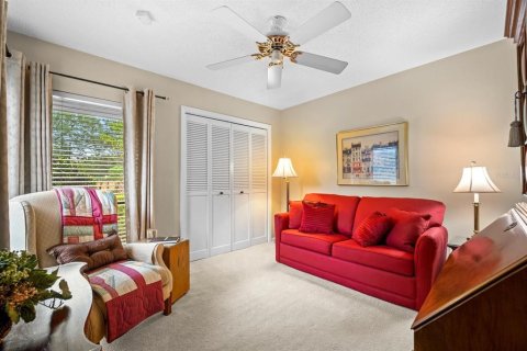 Townhouse in Tampa, Florida 3 bedrooms, 169.08 sq.m. № 2409779 - photo 12