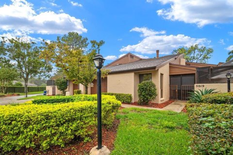 Townhouse in Tampa, Florida 3 bedrooms, 169.08 sq.m. № 2409779 - photo 24