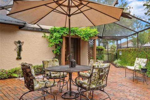 Townhouse in Tampa, Florida 3 bedrooms, 169.08 sq.m. № 2409779 - photo 22