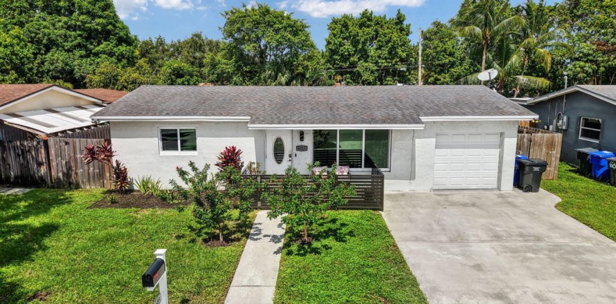 Casa en Hollywood, Florida 2 dormitorios, 107.86 m2 № 2412048