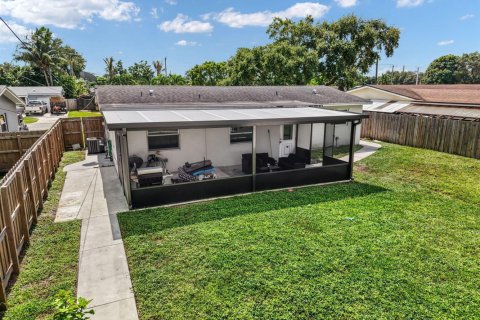 Casa en venta en Hollywood, Florida, 2 dormitorios, 107.86 m2 № 2412048 - foto 24