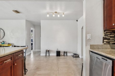 Casa en venta en Hollywood, Florida, 2 dormitorios, 107.86 m2 № 2412048 - foto 18