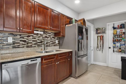 Casa en venta en Hollywood, Florida, 2 dormitorios, 107.86 m2 № 2412048 - foto 4