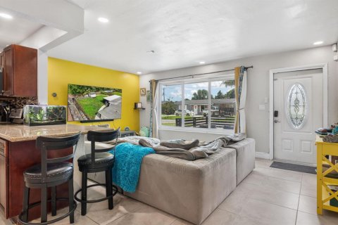 Casa en venta en Hollywood, Florida, 2 dormitorios, 107.86 m2 № 2412048 - foto 21