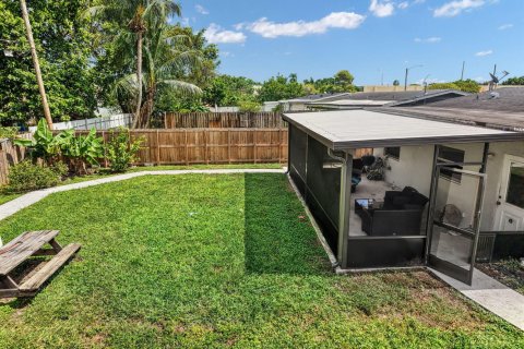 Casa en venta en Hollywood, Florida, 2 dormitorios, 107.86 m2 № 2412048 - foto 25