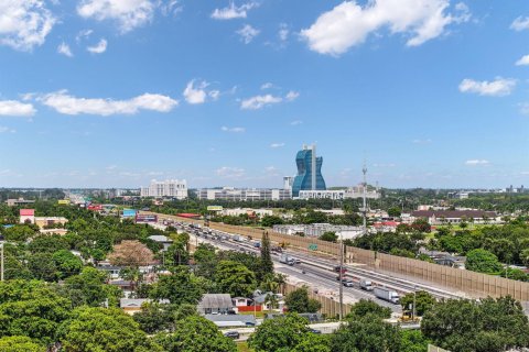 Casa en venta en Hollywood, Florida, 2 dormitorios, 107.86 m2 № 2412048 - foto 23