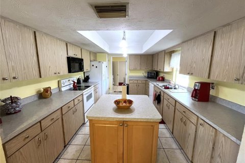 Villa ou maison à vendre à Bradenton, Floride: 3 chambres, 196.49 m2 № 1908303 - photo 7