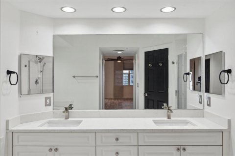 Condominio en venta en Largo, Florida, 3 dormitorios, 170.57 m2 № 1532485 - foto 5