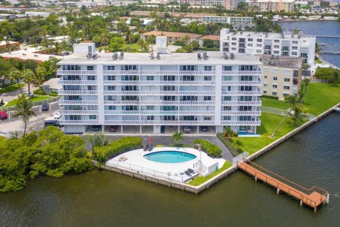 Condo à Lantana, Floride, 2 chambres  № 815976