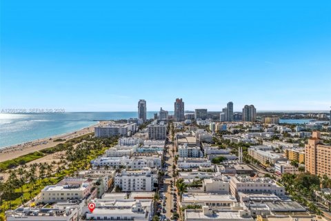Condo in Miami Beach, Florida, 3 bedrooms  № 2066821 - photo 8