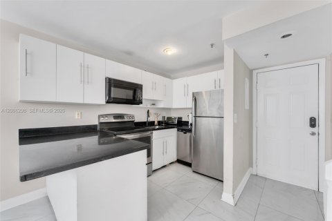 Condo in Miami Beach, Florida, 3 bedrooms  № 2066821 - photo 14