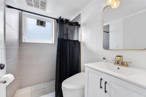 Condo in Miami Beach, Florida, 3 bedrooms  № 2066821 - photo 23