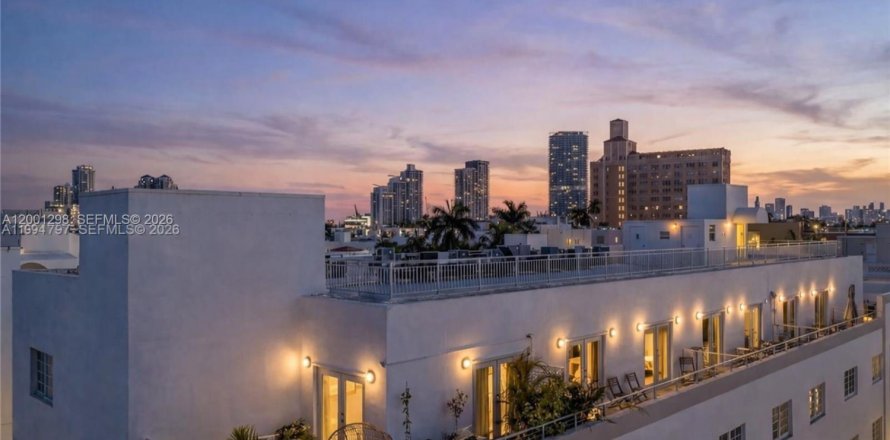 Condo in Miami Beach, Florida, 3 bedrooms  № 2066821