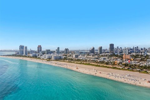 Condo in Miami Beach, Florida, 3 bedrooms  № 2066821 - photo 7