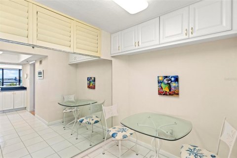 Condominio en alquiler en Sarasota, Florida, 2 dormitorios, 144.46 m2 № 1916363 - foto 20