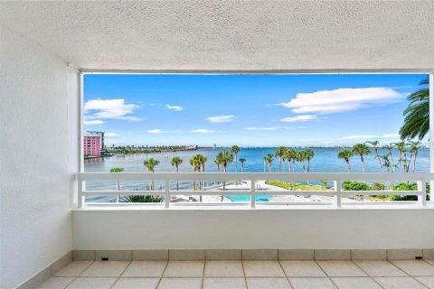 Condominio en alquiler en Sarasota, Florida, 2 dormitorios, 144.46 m2 № 1916363 - foto 11