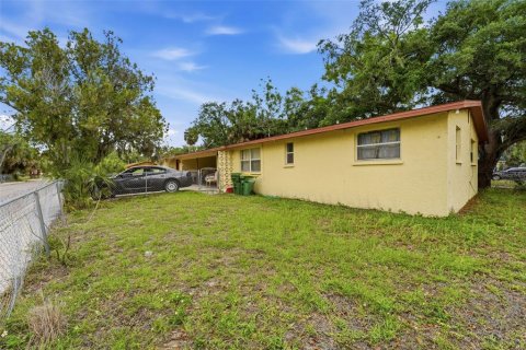Immobilier commercial à vendre à Sarasota, Floride: 5 chambres, 150.97 m2 № 2228481 - photo 4