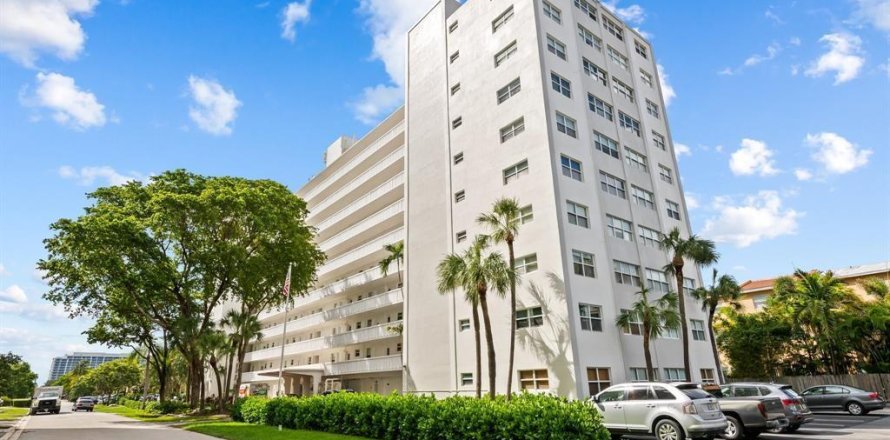 Condo in Fort Lauderdale, Florida, 1 bedroom № 952449